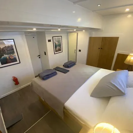 船屋 Yacht